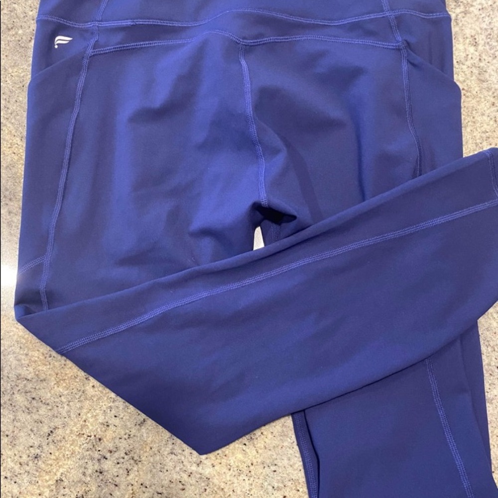 Fabletics Crops - Picture 2 of 3